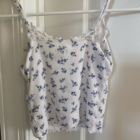 Hollister XS white crop top with blue flowers - Picture 3 of 3